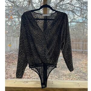 ASTR The Label Drape Front Long Sleeve Black Printed Bodysuit Size S